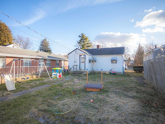 5th image of 742 Maple Grove Ave