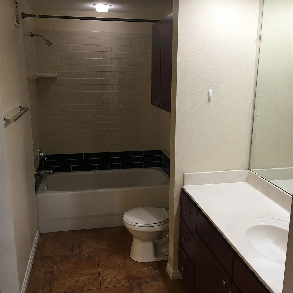 2 bed, 2.0 bath, 1142 sqft, $1,800 — Photo 4
