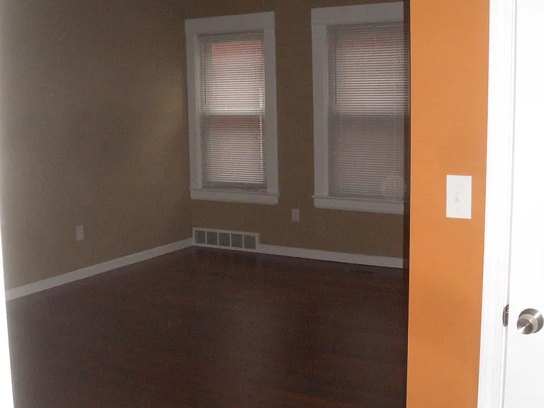 12010 Paul Ave — Photo 8