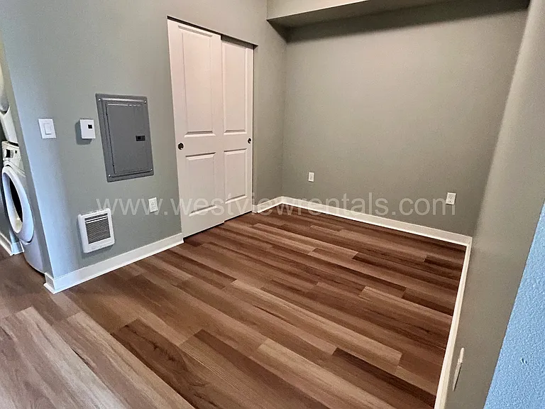 203 E Laurel St — Photo 315