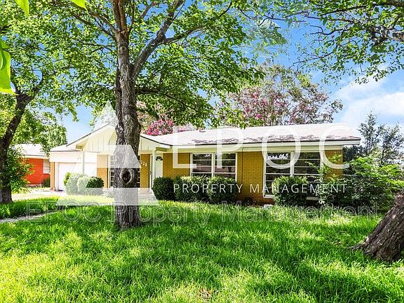 2nd image of 118 Darden Dr