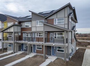 17246 4th St NW, Edmonton, AB T6T2V4