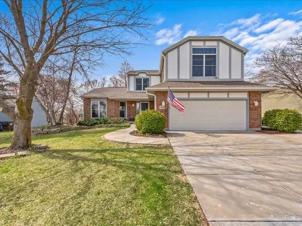 4917 W Glenbrook Trl, McHenry, IL 60050