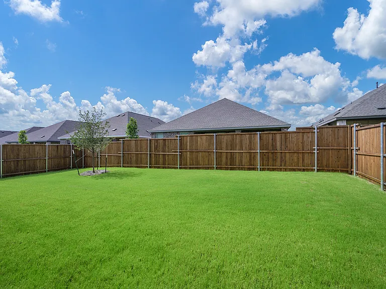 2500 Conroe Rd — Photo 21