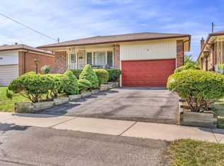 6 Hentob Ct, Toronto, ON M9V 2X1