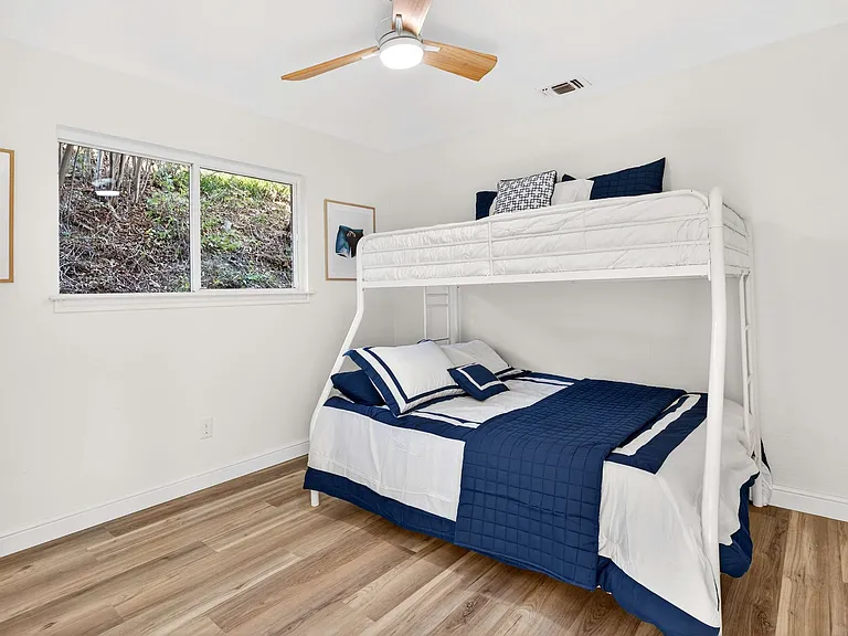 9568 Houston Hill Rd — Photo 20