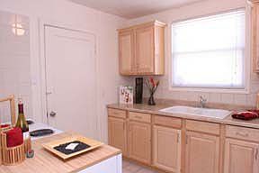 Remodeled kitchen (06/2007)