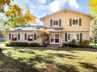 5531 John R Rd, Troy, MI 48085