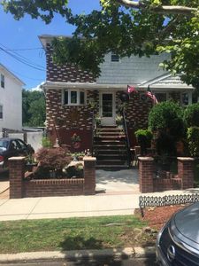 14 Shadow Ln, Staten Island, NY, 10306