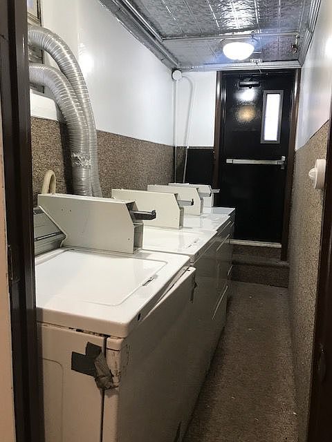 2nd image of 195 22nd St APT 1S