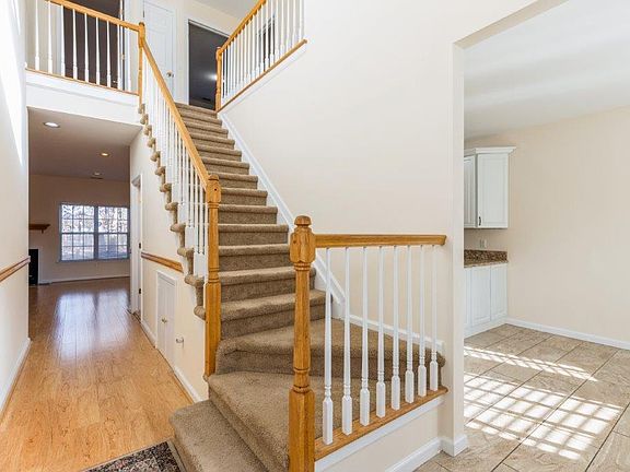 3rd image of 149 Willow Wood Dr