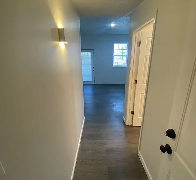 1425 College Heights Rd #105 — Photo 3