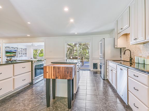 5th image of 203 McConnell Dr