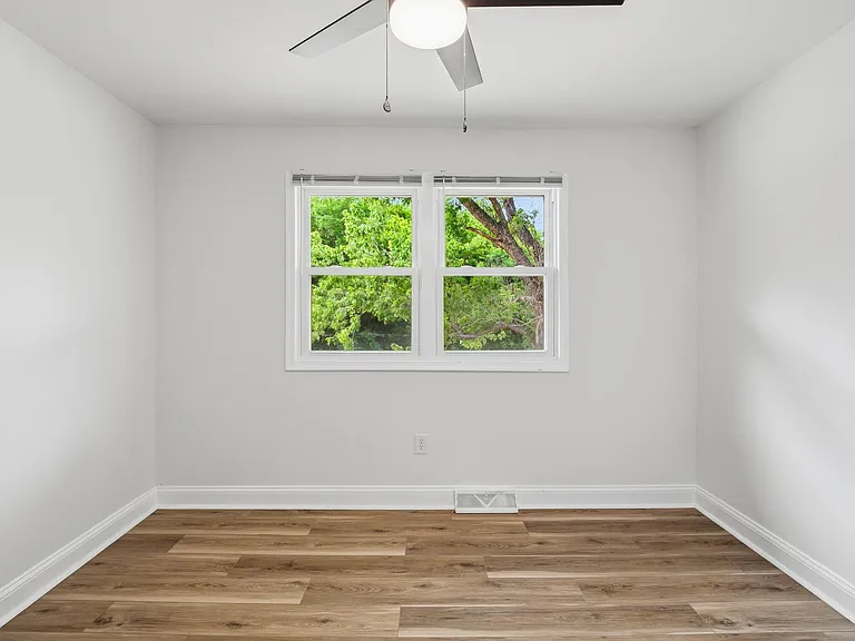 248 Lakeside Dr — Photo 19