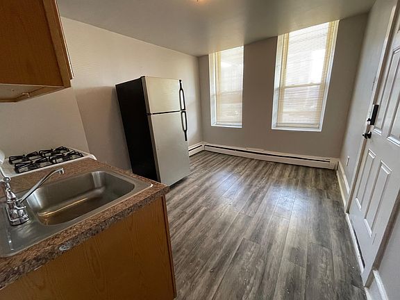 3rd image of 1313 W Allegheny Ave #1F