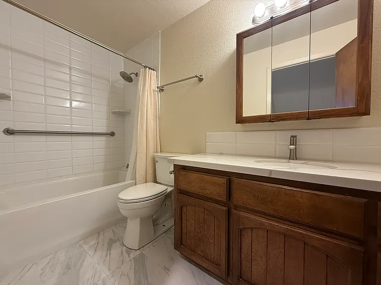 1420 Douglas Ave #8 — Photo 17