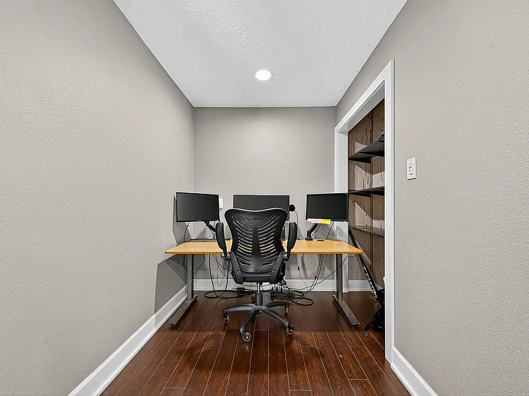 5815 Green Terrace Ln — Photo 46