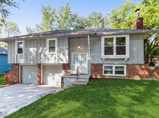 6222 Hallet St, Shawnee, KS 66216