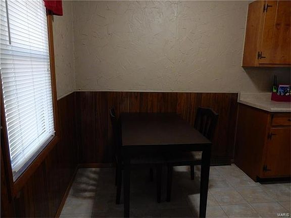 4th image of 409 W McCasland Ave