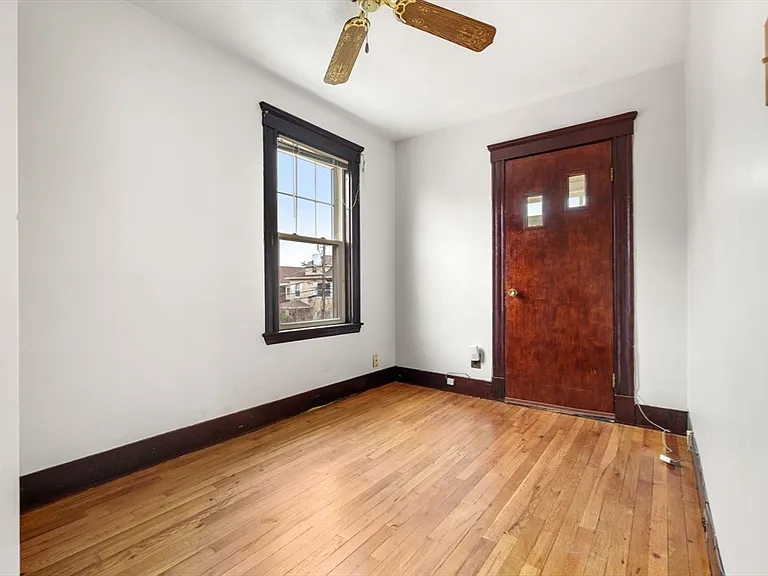 Bonus room.