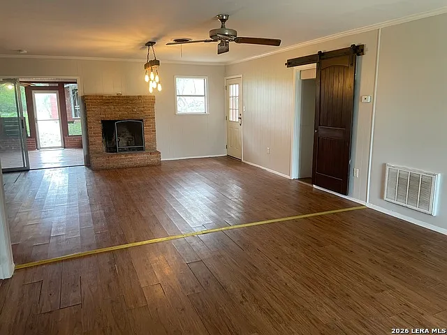 3 bed, 3.0 bath, 2679 sqft, $1,900 — Photo 4