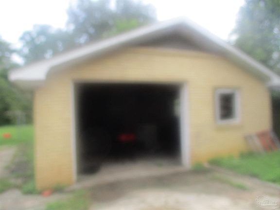 3rd image of 1145 N Green St