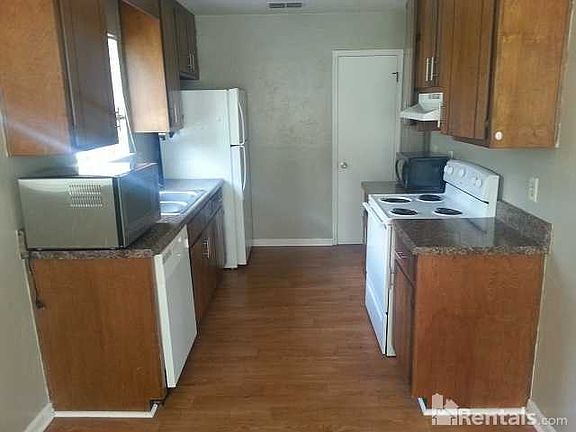 2nd image of 1402 Shallow Brk APT A