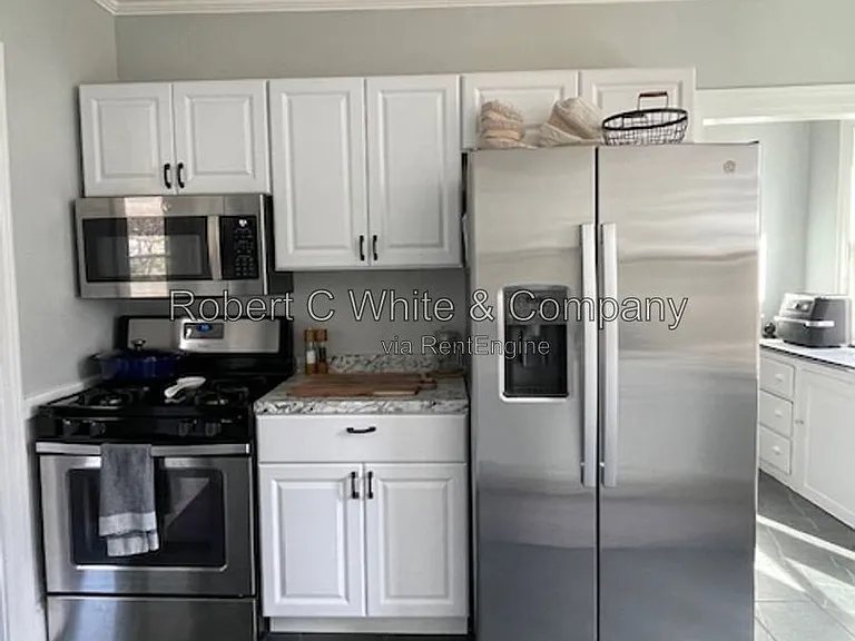 33 Outlook Ave #2 — Photo 10