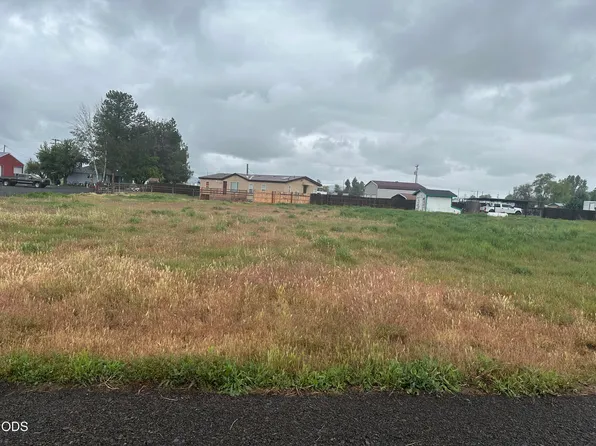 3366 2nd St, Bonanza, OR 97623