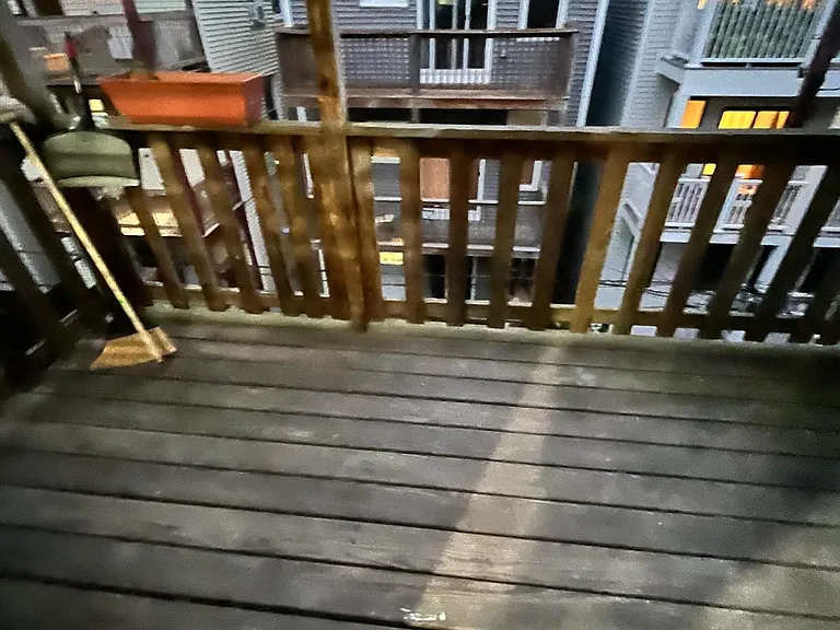 198 Chelsea St #3 — Photo 11
