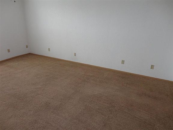 4th image of 4433 Stanton St #263