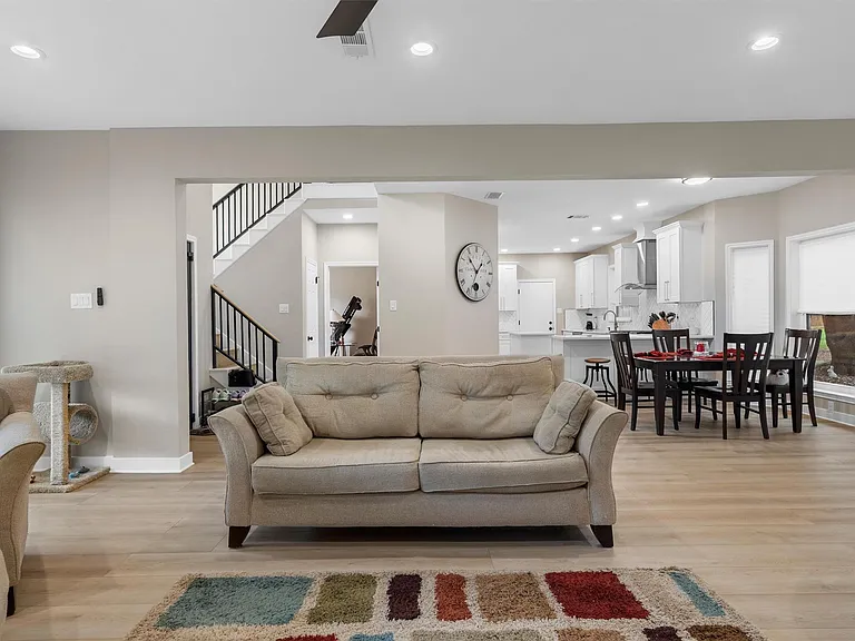 307 Hurst Creek Rd — Photo 8