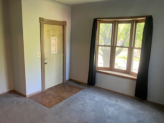3rd image of 320 Eddy St APT 1