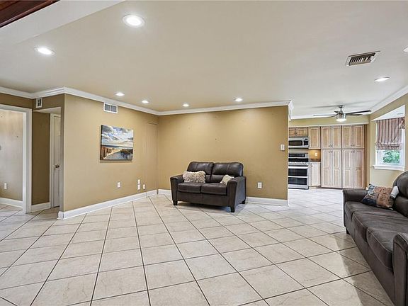 5th image of 3733 Rockford Hts
