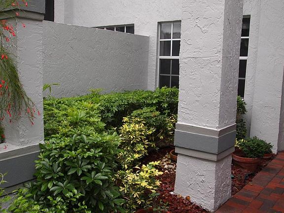3rd image of 11610 Briarwood Cir APT 2