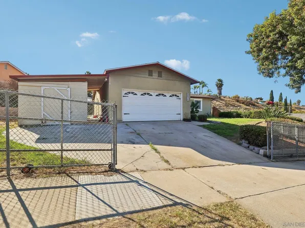 5074 Gold Dr, Oceanside, CA 92057