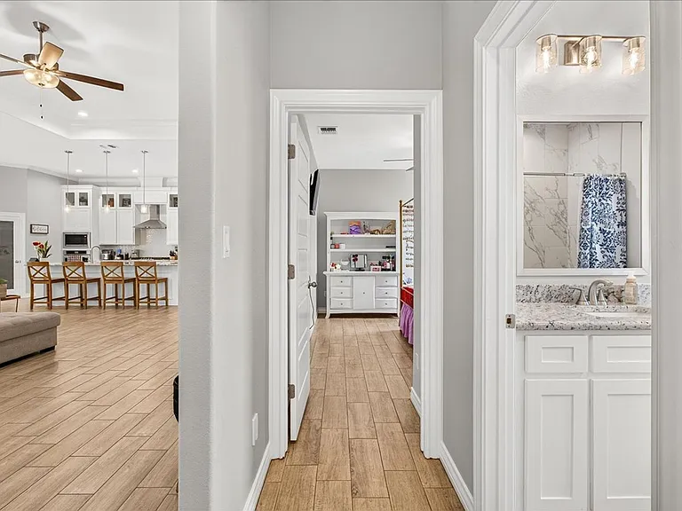2445 Manuel Ln — Photo 35