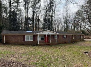 85 N Greenwood Dr, Carrollton, GA 30117