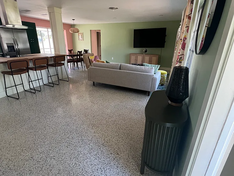 5269 Dover St NE — Photo 7
