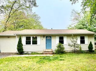 49 Willow St, Waretown, NJ 08758