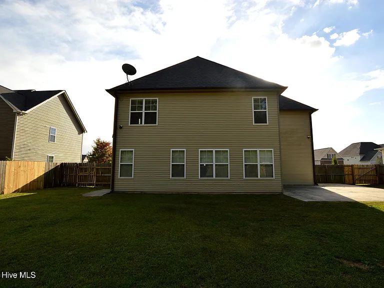 919 Stagecoach Dr — Photo 30