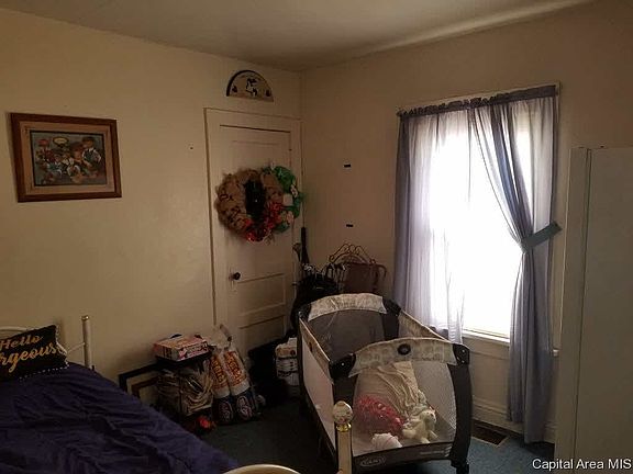 5th image of 235 E Lincoln St