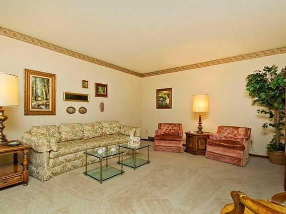 3rd image of 2031 Atterbury Ave