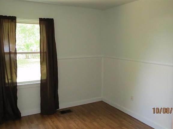 5th image of 963 Dayton Ave