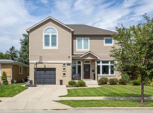 1204 Devon Ave, Park Ridge, IL 60068