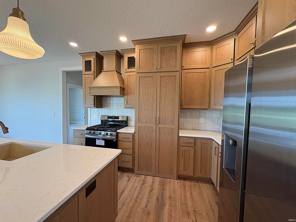 2220 Golfview Dr, Auburn, IN 46706 | MLS #202616224 | Zillow
