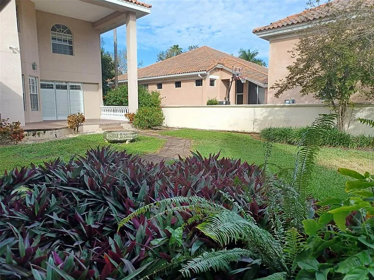 Sandpiper Ln S — Photo 18