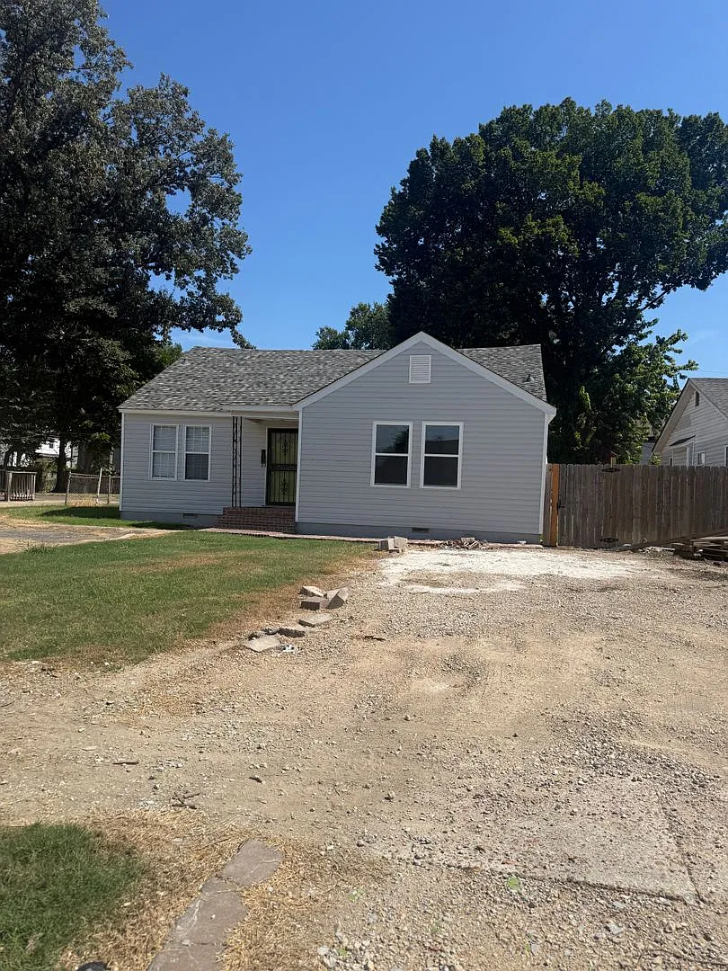 2 Bedroom Duplex — Photo 1