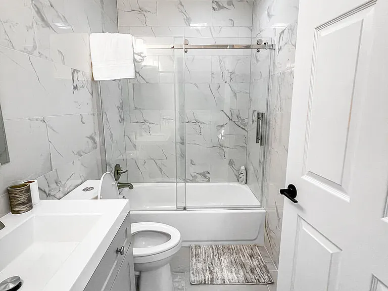 12989 Meadowbreeze Dr — Photo 24