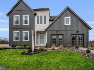 530 Coral Bells Dr, Mechanicsburg, PA 17055